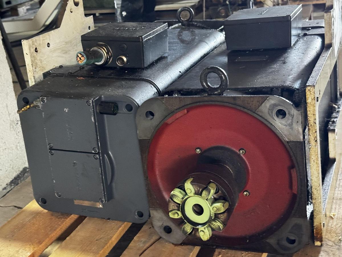 Gebraucht Siemens Servomotor 1PH6167-4NF46-Z | 37 kW | 1500 U/min | Encoder | Made in Germany