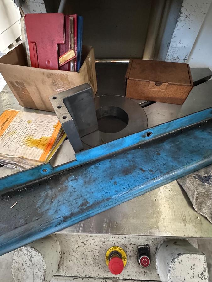 Gebraucht Hydraulische Presse  KOMATSU OBA 60-2