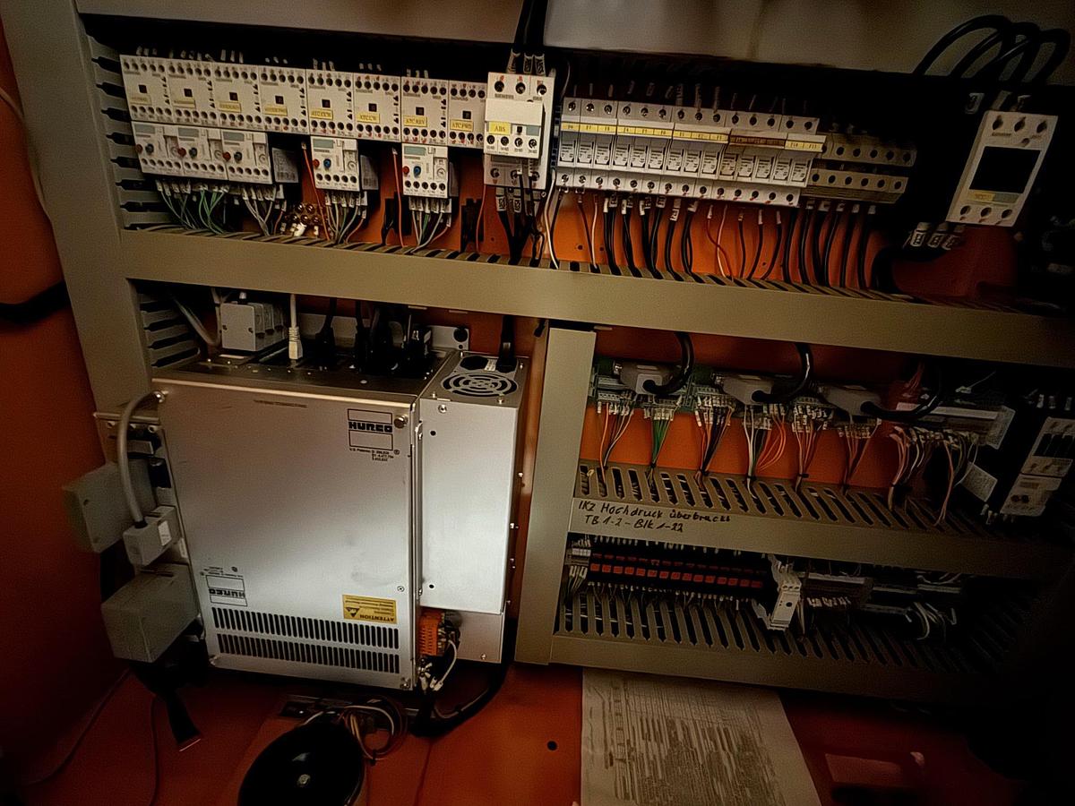 Gebraucht CNC Bearbeitungszentrum HURCO VMX 30