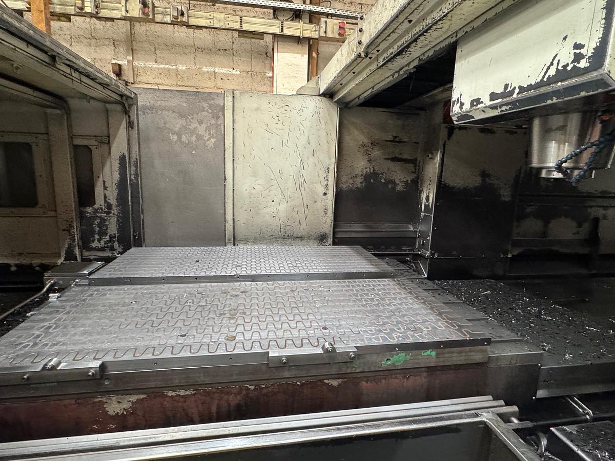 Gebraucht Vertikal-Bearbeitungszentrum KAOMING KMC-2000SV