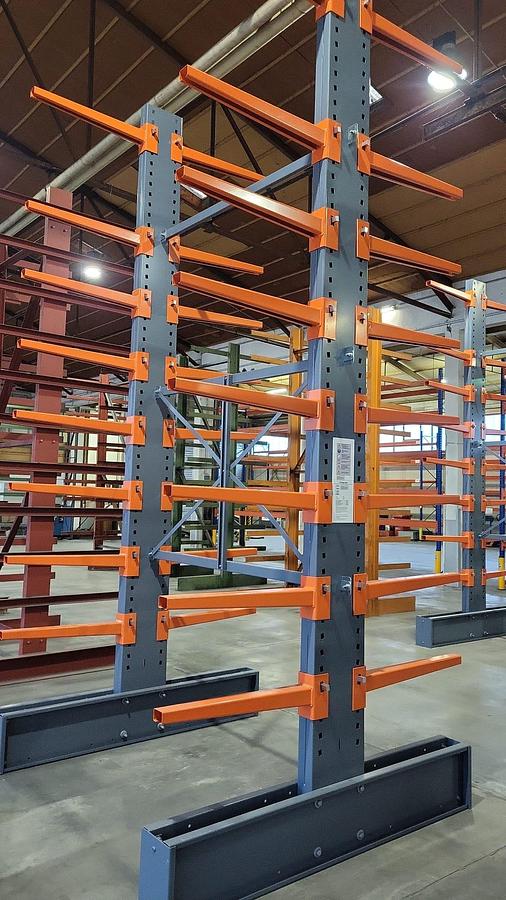 Gebraucht Freiträgerregal / Kragarmregal – Schwerlast – Baujahr 2024