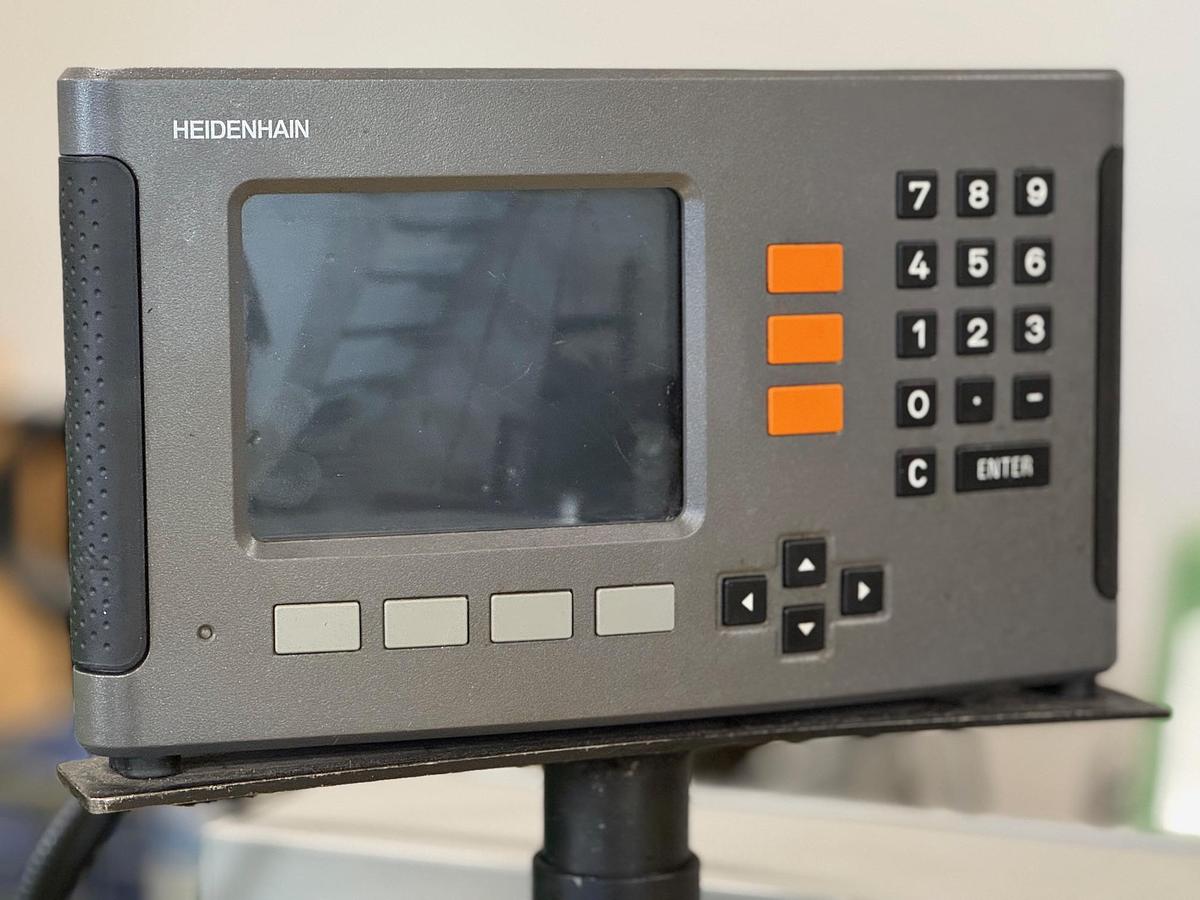 Gebraucht Leit-& Zugspindeldrehmaschine MARTIN KM 200 x 1000