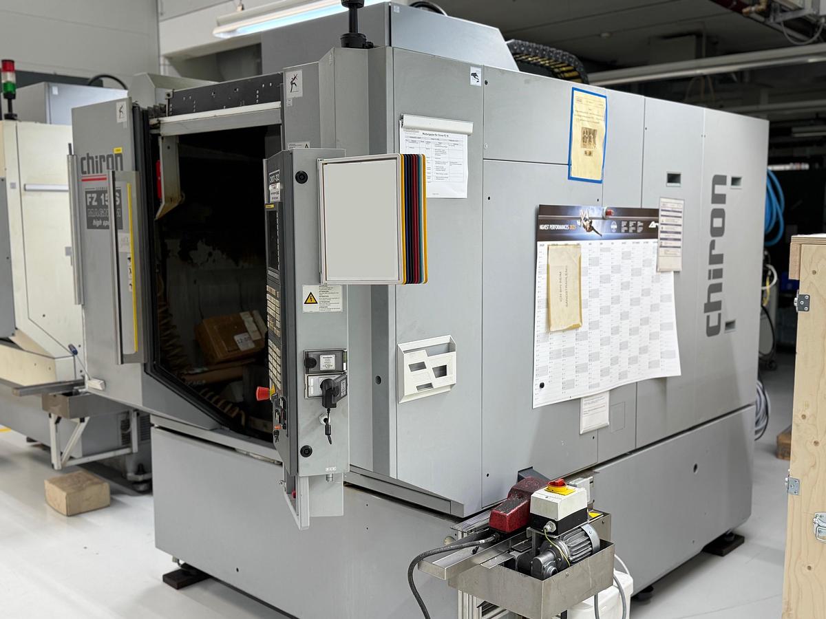 Gebraucht 5-Achsen CNC-Bearbeitungszentrum  CHIRON - FZ 15 S High Speed