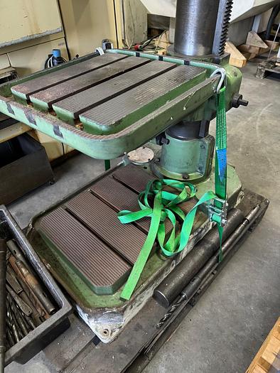 Gebraucht Robuste Säulenbohrmaschine Reform SB 32