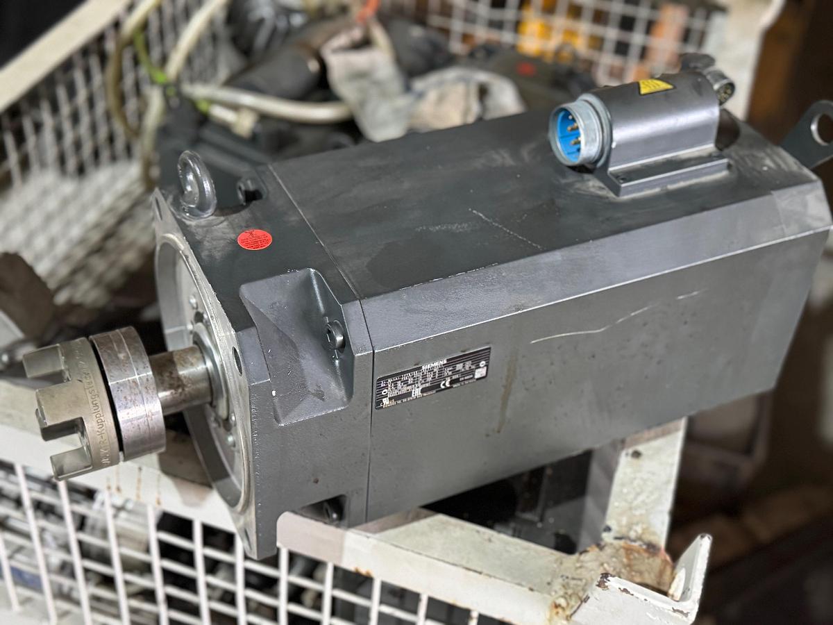 Gebraucht Siemens Servomotor 1FT6105-1AC71-4AH1 – Gebraucht, voll funktionsfähig