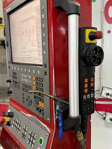 Gebraucht CNC Bearbeitungszentrum KIHEUNG Combi - U7