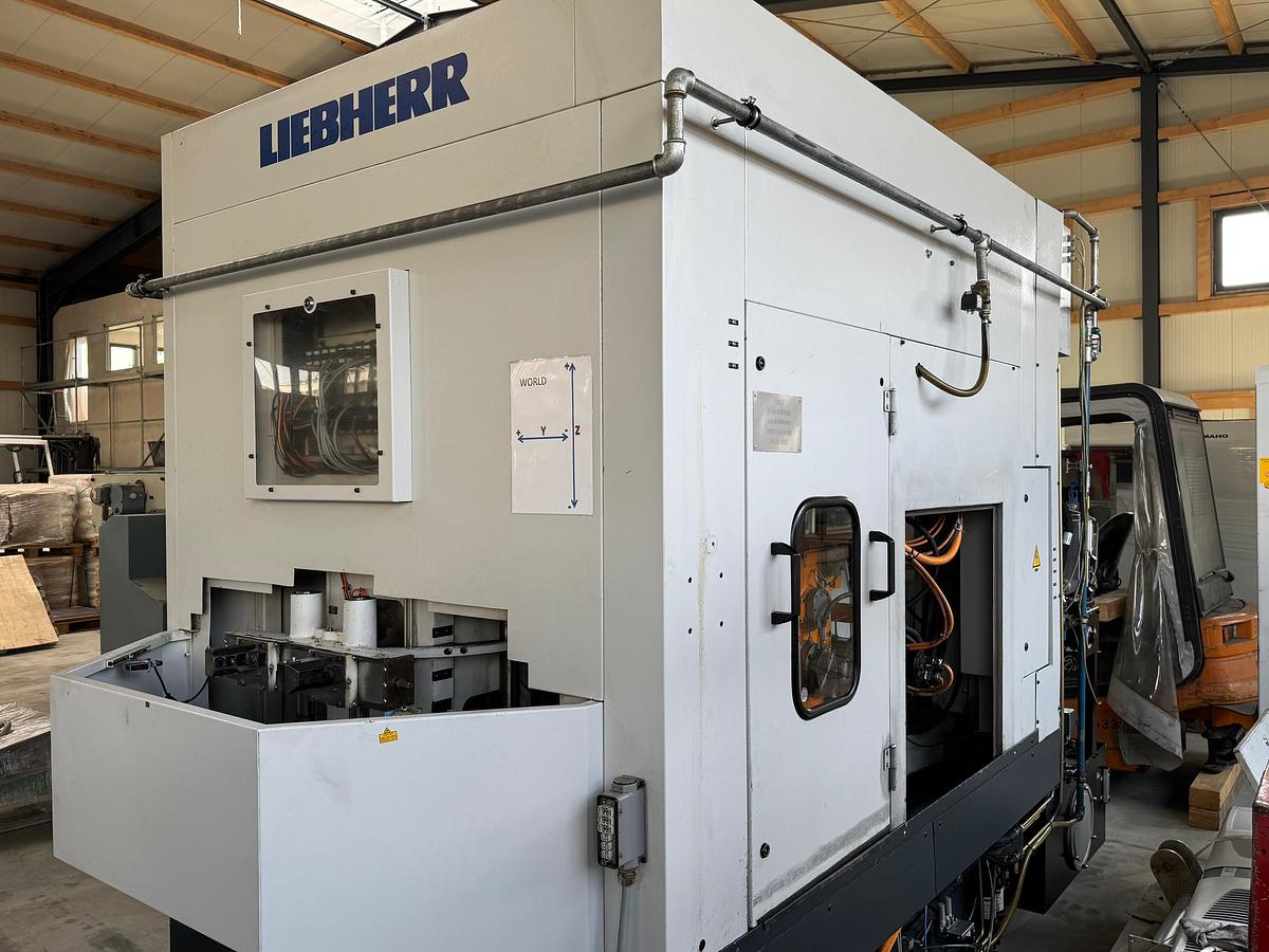 Gebraucht CNC Wälzfräsmaschine LIEBHERR LC 282