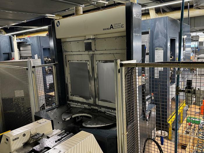 Gebraucht Bearbeitungszentrum - Horizontal MAKINO A55
