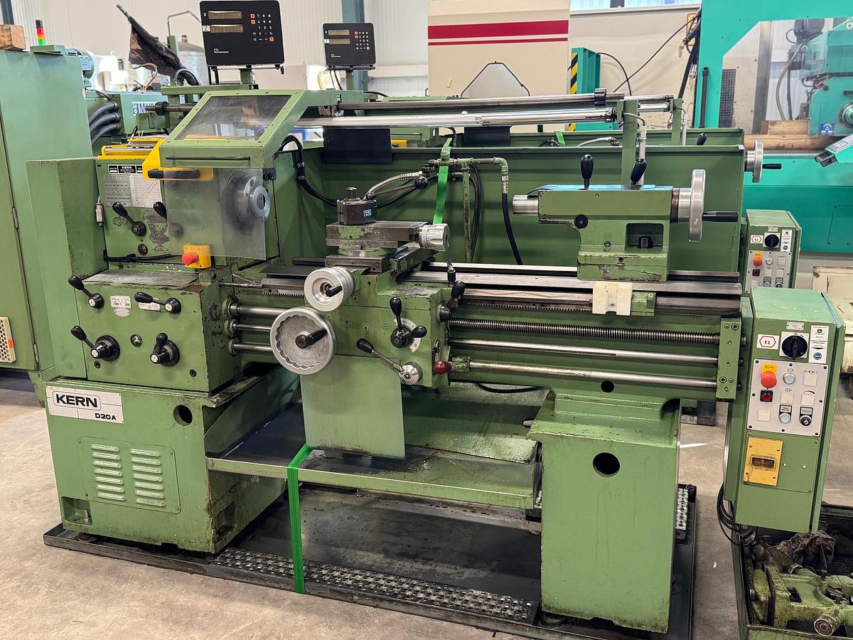 Gebraucht Leit-& Zugspindeldrehmaschine KERN Typ D 20 A