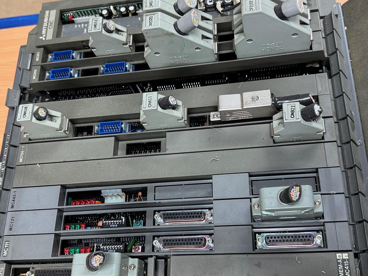 Gebraucht CNC Steuerung von MAZAK Maschine MITSUBISHI MELDAS Type FCA335M