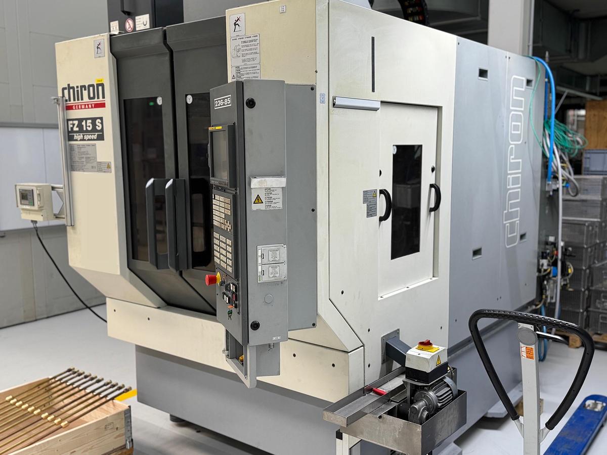 Gebraucht 5-Achsen CNC-Bearbeitungszentrum  CHIRON - FZ 15 S High Speed