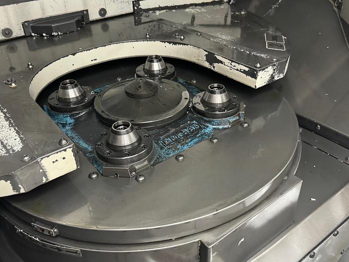 Gebraucht Bearbeitungszentrum - Horizontal MAKINO A55