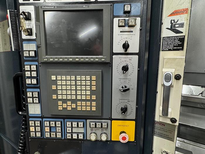 Gebraucht Bearbeitungszentrum - Horizontal MAKINO A55