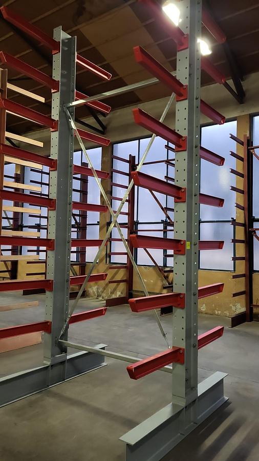 Gebraucht Freiträgerregal / Kragarmregal – Schwerlast – Baujahr 2024