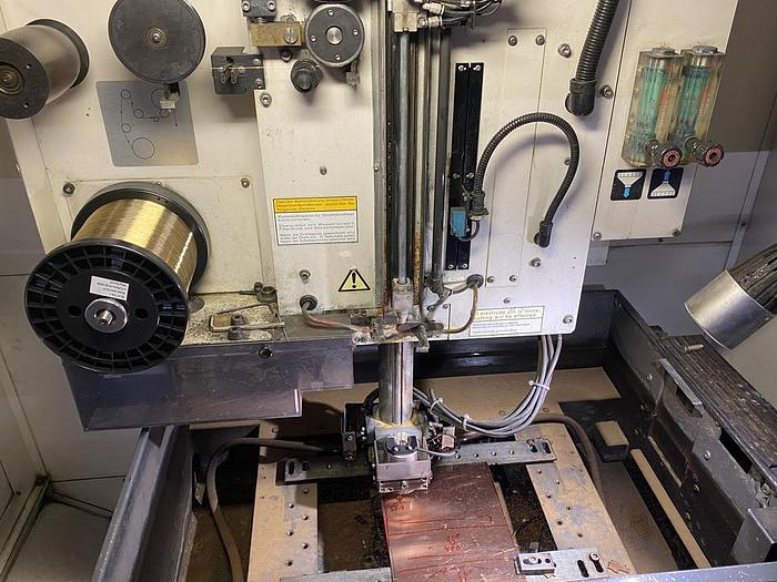 Gebraucht CNC Drahterodiermaschine FANUC ROBOCUT ALPHA 0C