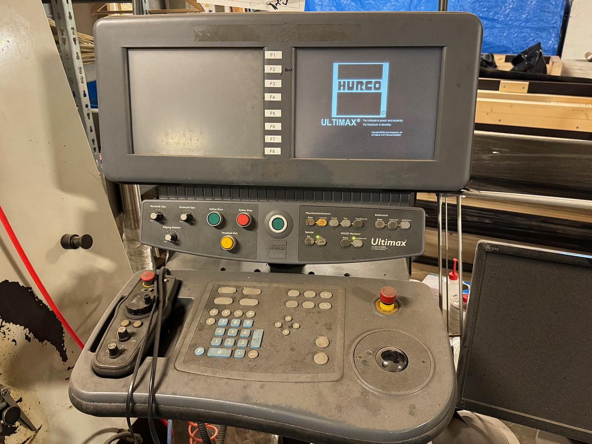 Gebraucht CNC Bearbeitungszentrum HURCO VMX 30