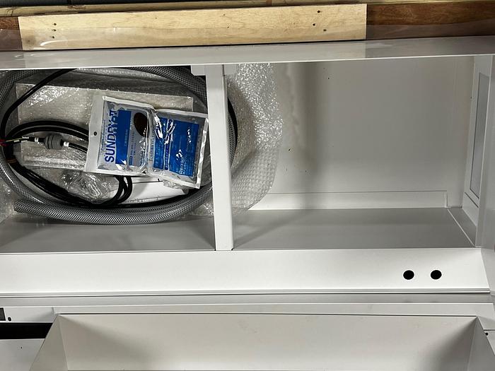 Gebraucht Innenkühlungvorbereiter mit Pumpe - Kühlmitteltank für CNC Bearbeitungszentrum