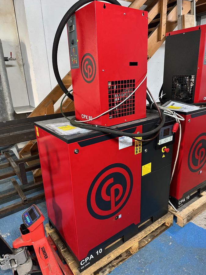 Gebraucht Schraubenkompressor  CHICAGO PNEUMATIC CPA 10 mit Lufttrockner CPX 80