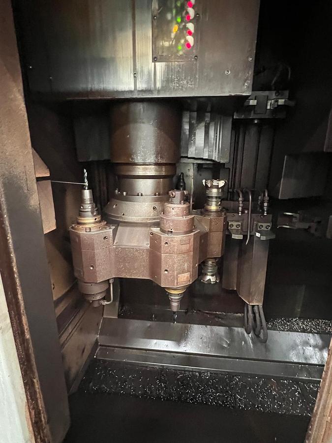 Gebraucht CNC-Wellenbearbeitungszentrum Vertikaldrehmaschine EMAG VTC 250 DUO