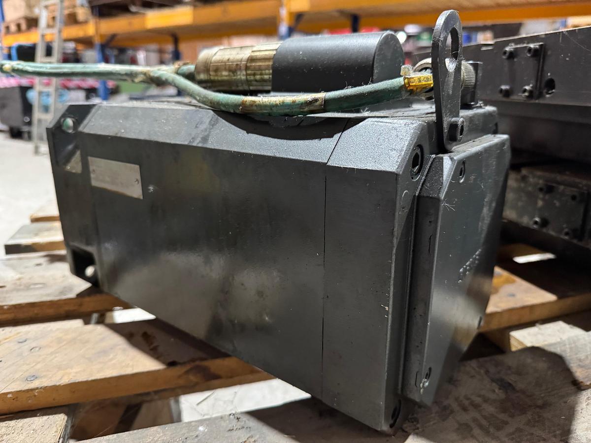 Gebraucht Servomotor Siemens Typ: 1FT6105-1AC71-4