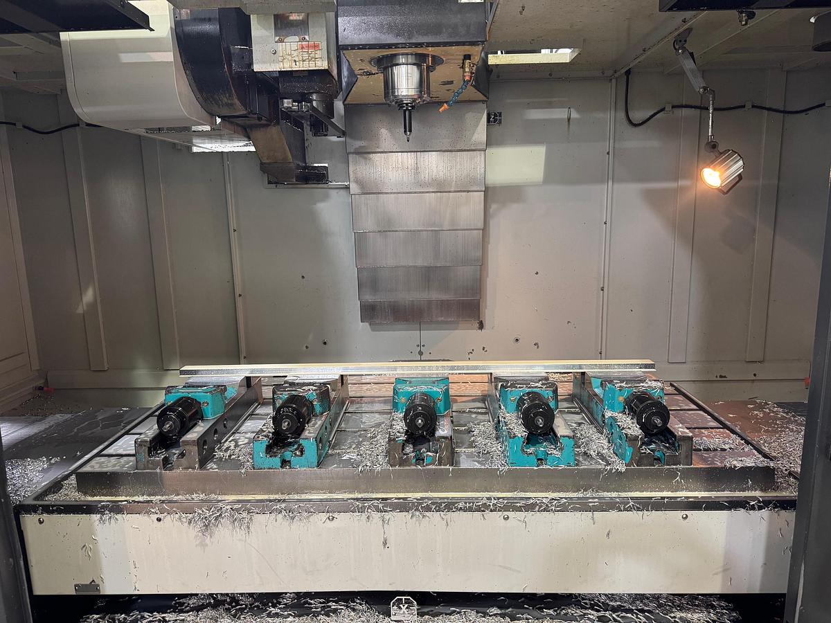 Gebraucht CNC Vertikal Bearbeitungszentrum AWEA BM-1600