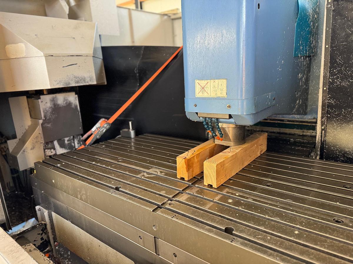 Gebraucht CNC Bearbeitungszentrum Vertikal - MAZAK VTC 30 C