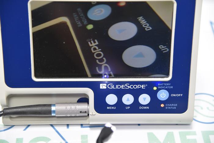 VERATHON GLIDESCOPE 0231-0003 GVL WITH MONITOR, ADULT 3-4 BATON 0570-0185 AND POWER CABLE