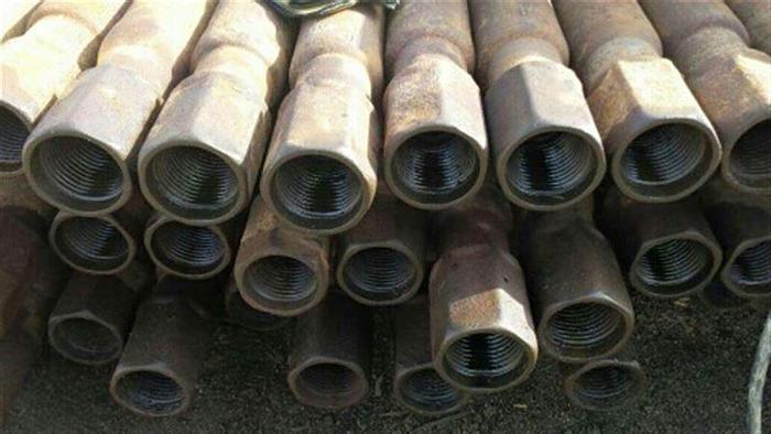 Used T4 Style Drill Pipe (25' x 4-1/2)