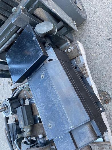 Used Yaskawa UAASKJ-37FZ300E AC Spindle Drive