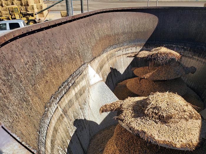 Used Peterbilt w/ Supreme 900T Vertical Feed Box - Allison Transmission