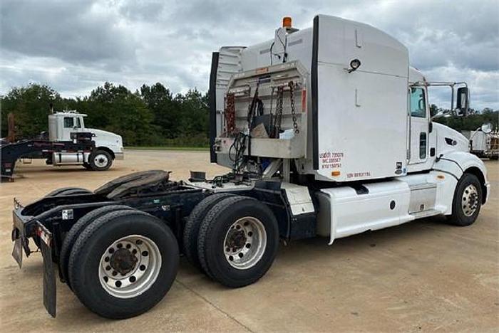 Used 2011 PETERBILT 386