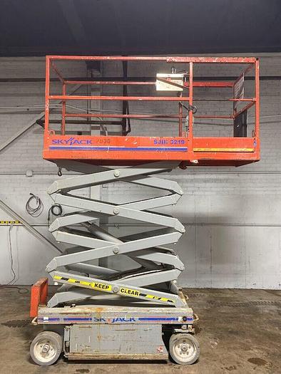 Used 2011 SKYJACK SJ3219