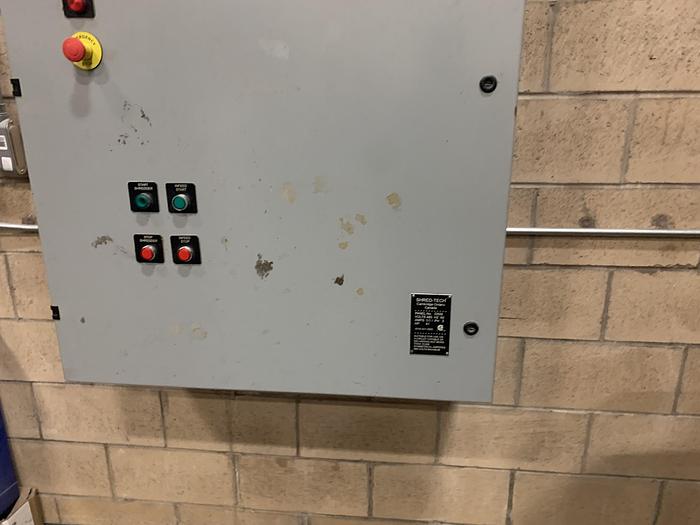 Used SHRED TECH DUAL SHAFT 20HP SHREDDER WITH CONVEYOR