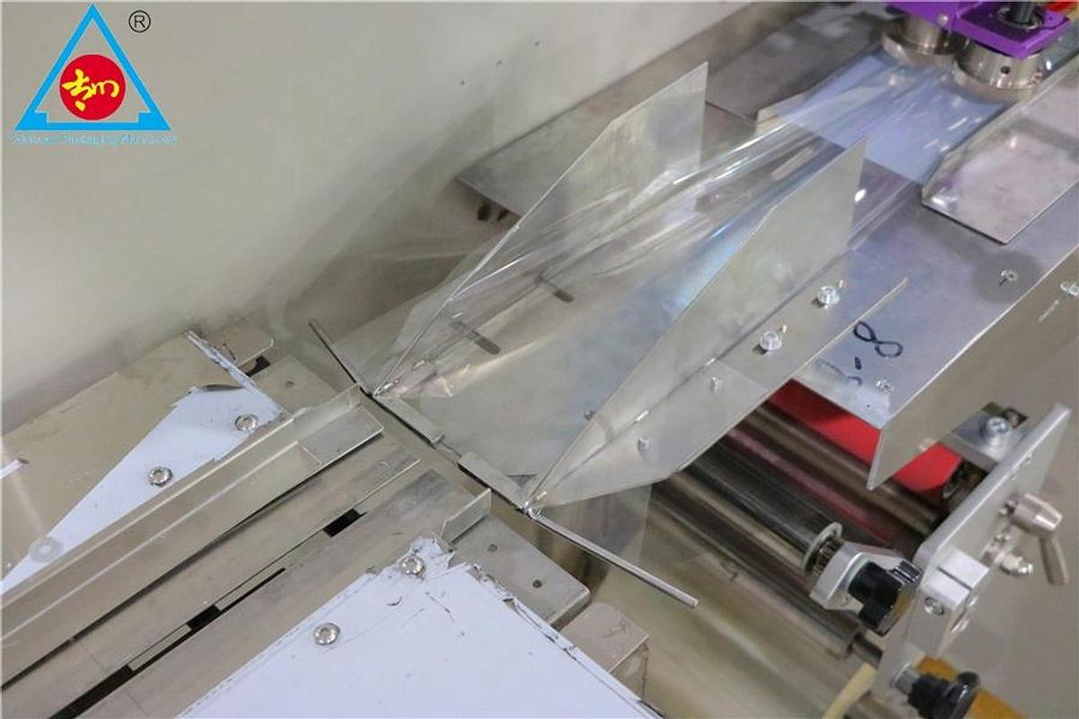 Sandwich seaweed packaging machine