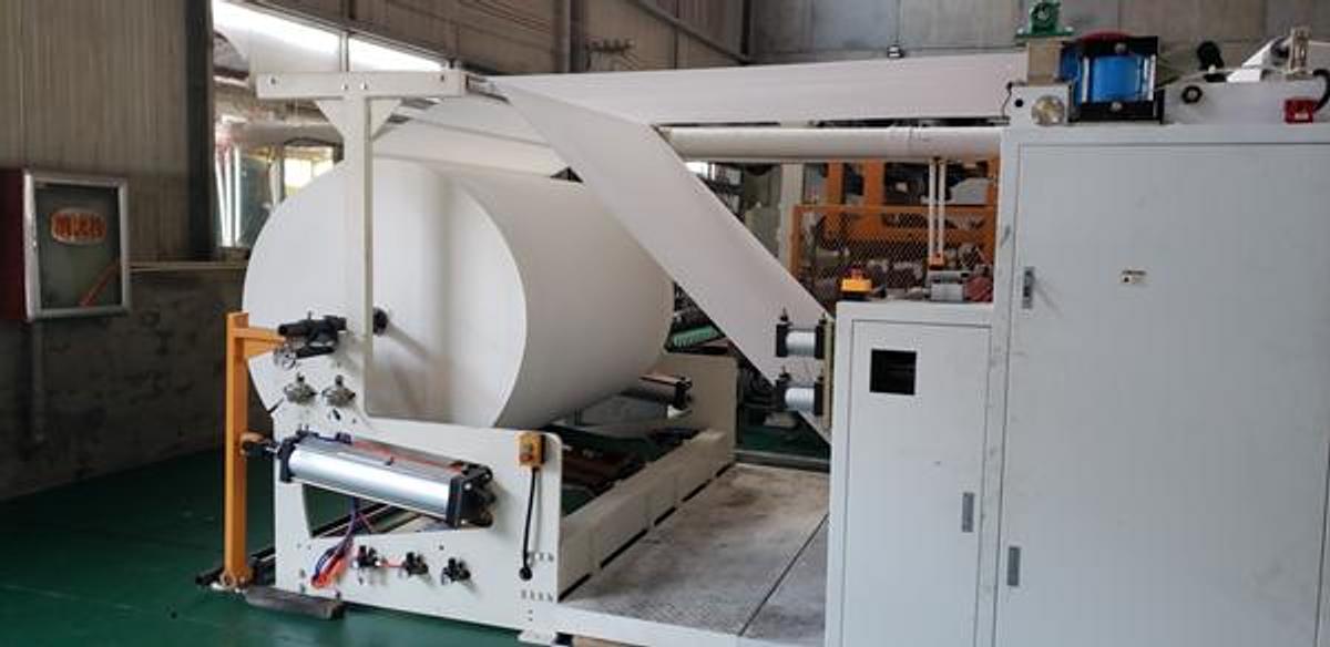 Tissue Paper Folding Machine