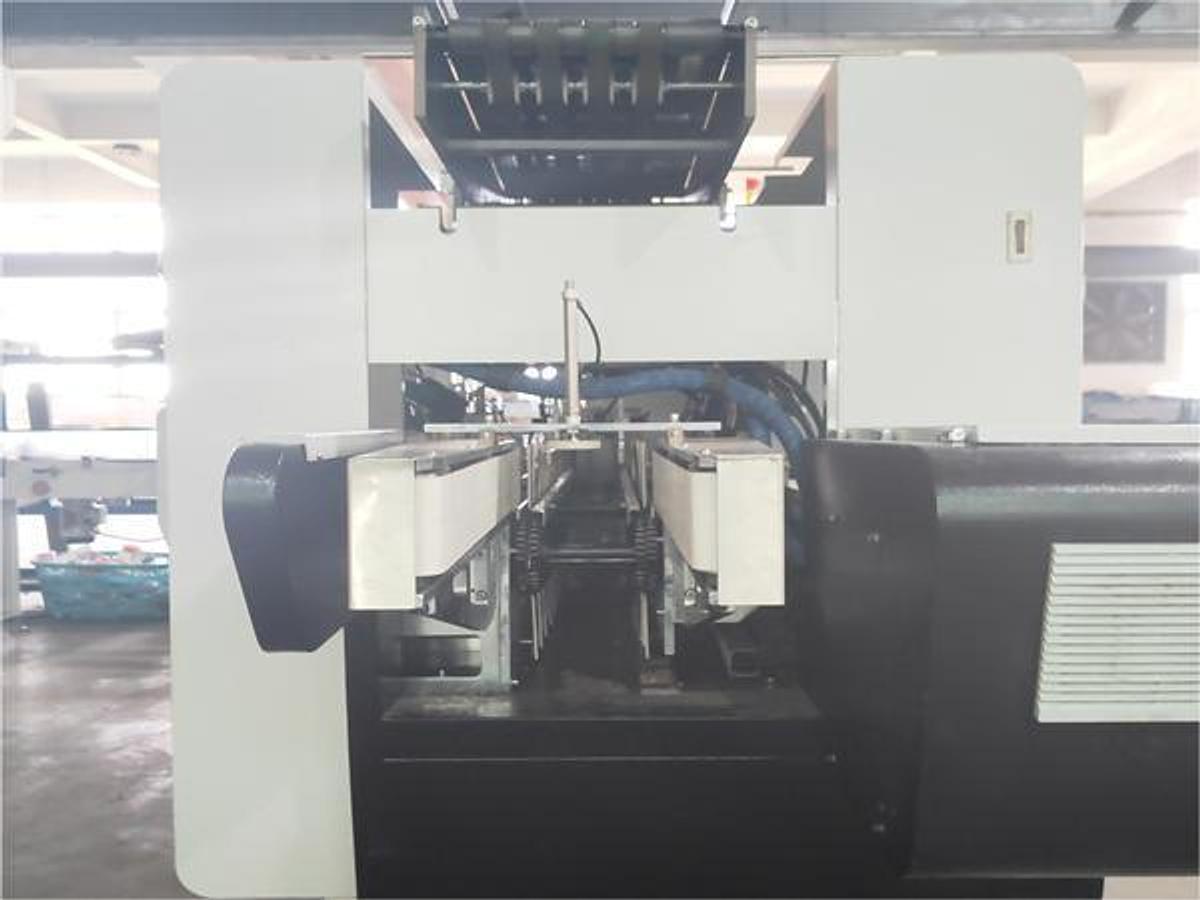 Fully Automatic Box Tissue Packing Machine ZB500