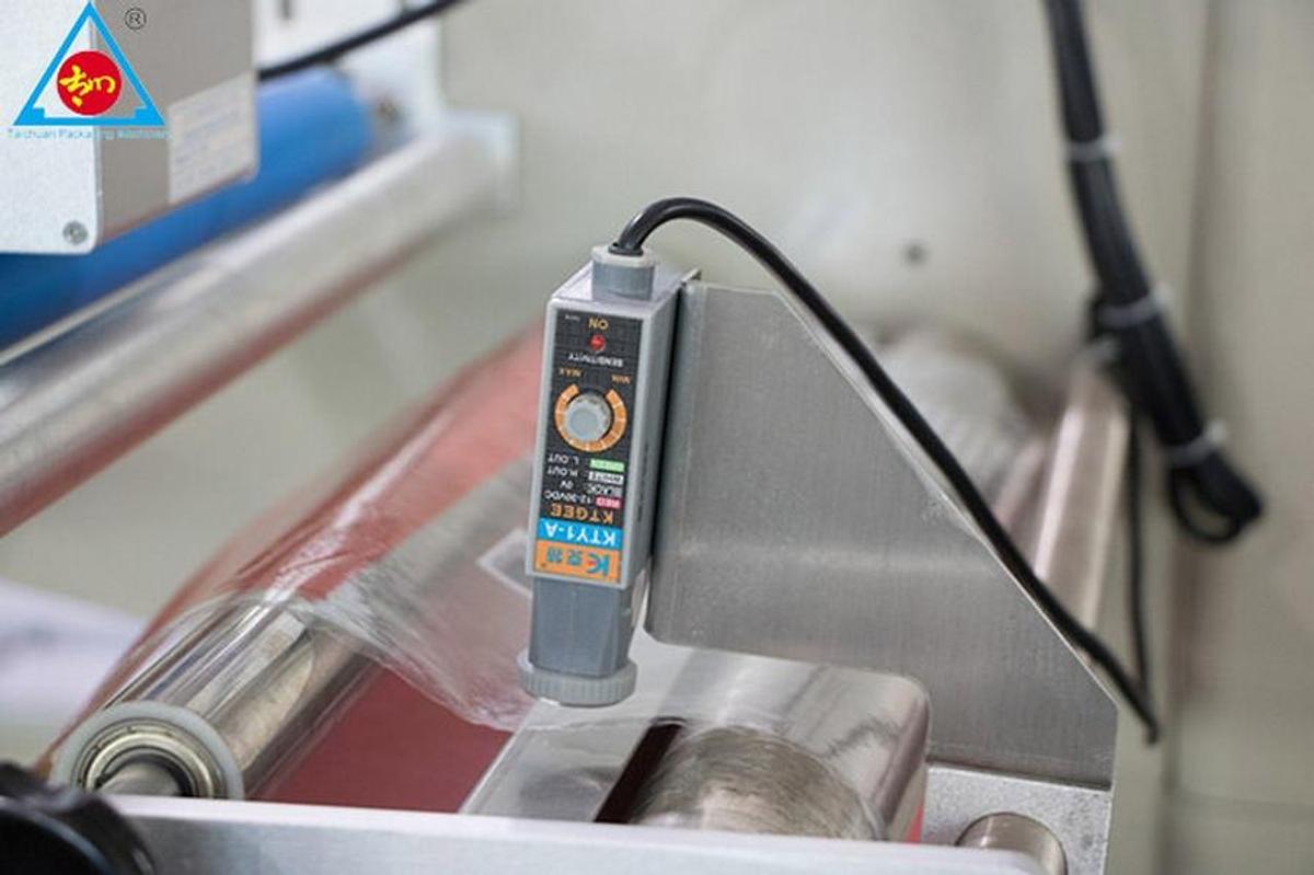 KF94 mask packaging machine