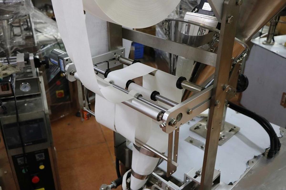 Jelly packaging machine