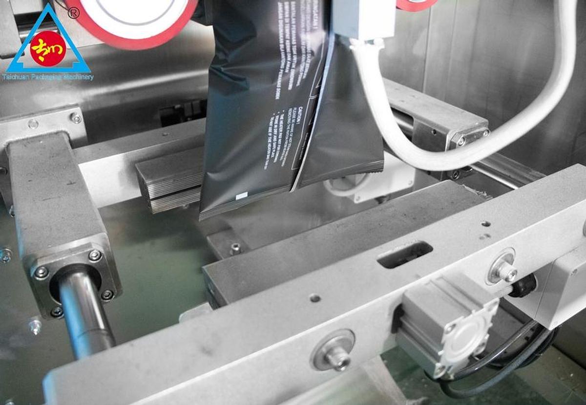 Rice packaging machine