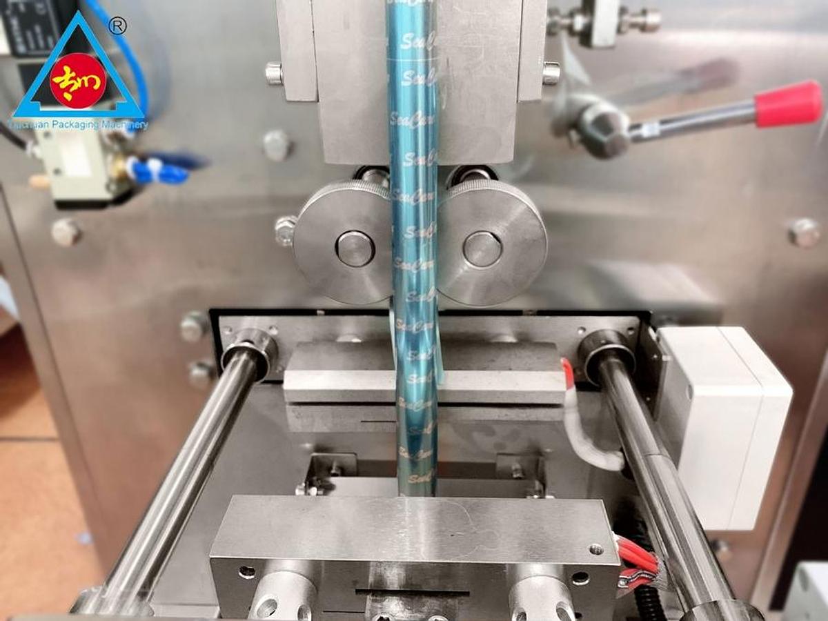 Ketchup packaging machine