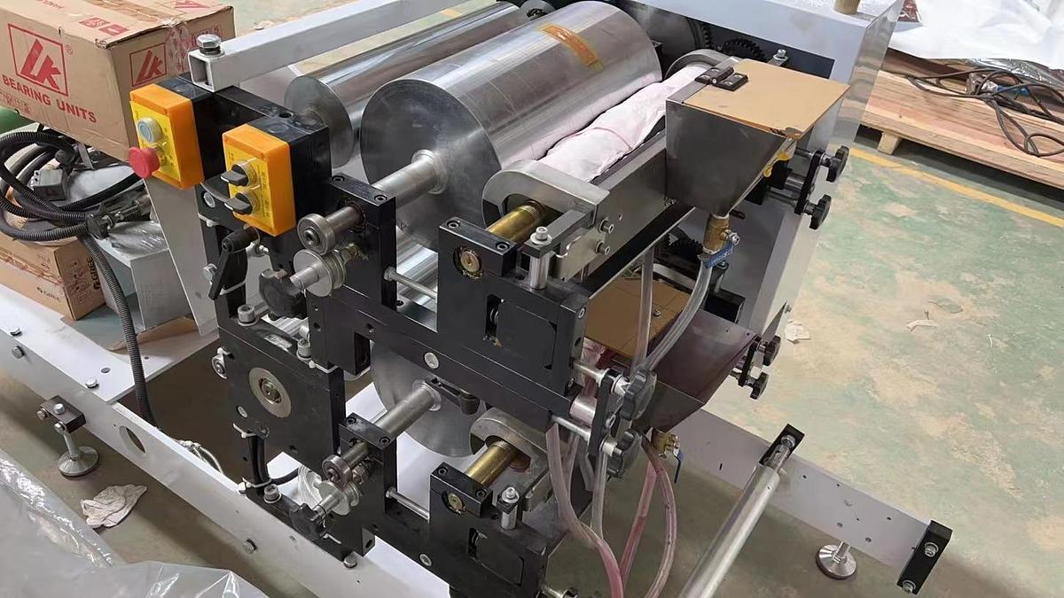 Tissue Paper Napkin Making Machine | Soontrue Tissue Machine