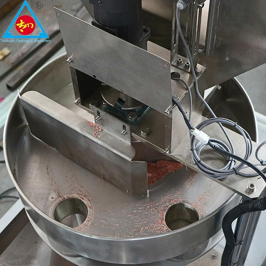 Chemical powder packaging machine