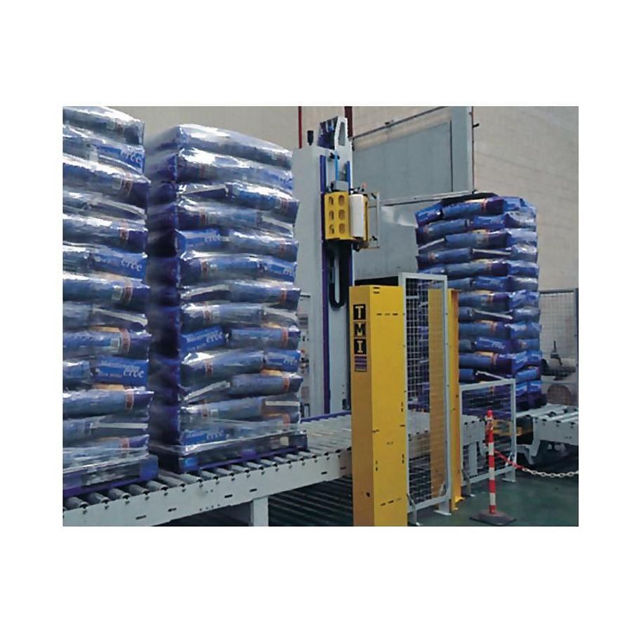 PALLET STRETCH WRAPPER ON CONVEYOR