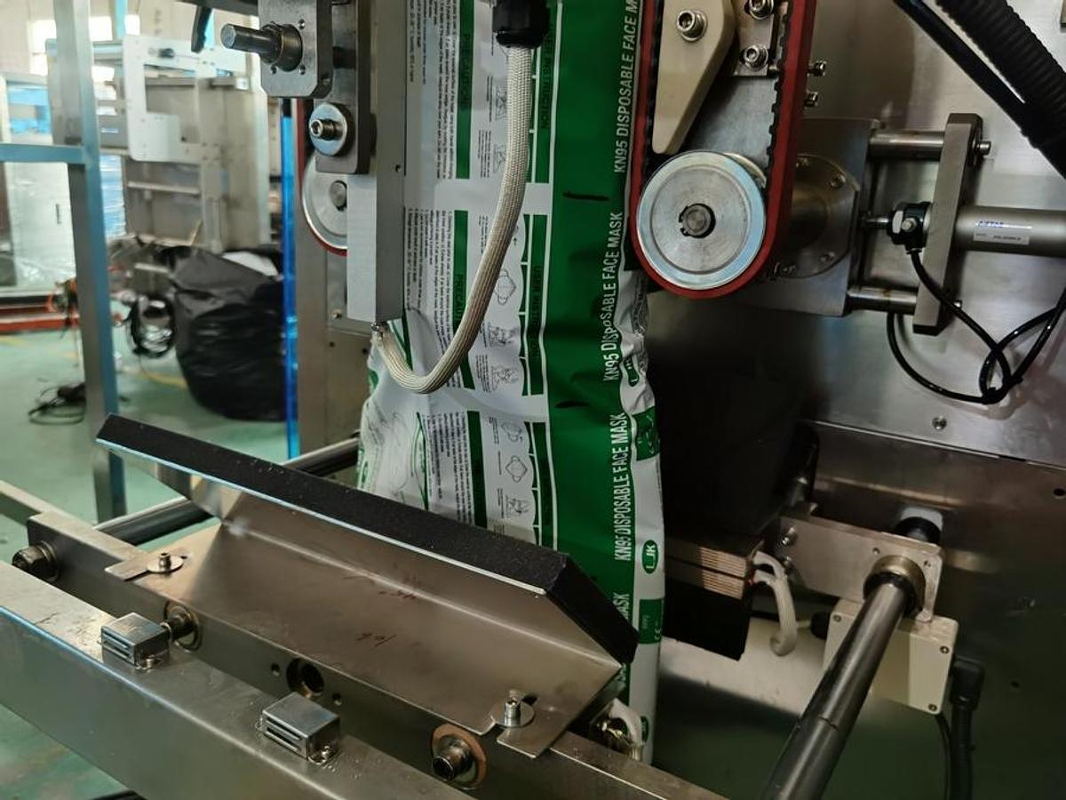 Red date packaging machine