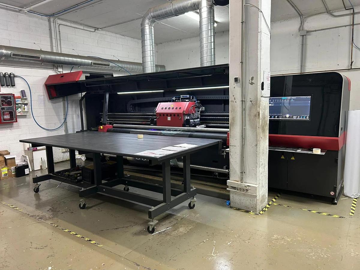 Used EFI VUTEk H5 Large Format UV Flatbed Printer 3.2 m Industrial Digital Printing Machine CMYK White Violet