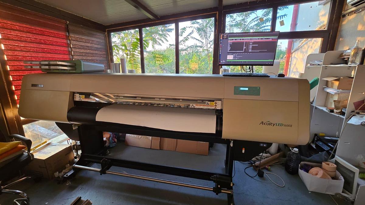 Used FUJIFILM ACUITY LED 1600 II – Industrial UV LED Hybrid Large Format Printer, 1610 mm Print Width, 1200 × 1200 dpi Resolution, Flatbed & Roll Media Printing, Caldera RIP & Workstation Included