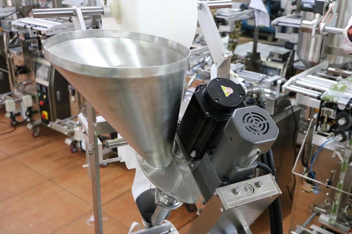 Soy milk powder packaging machine