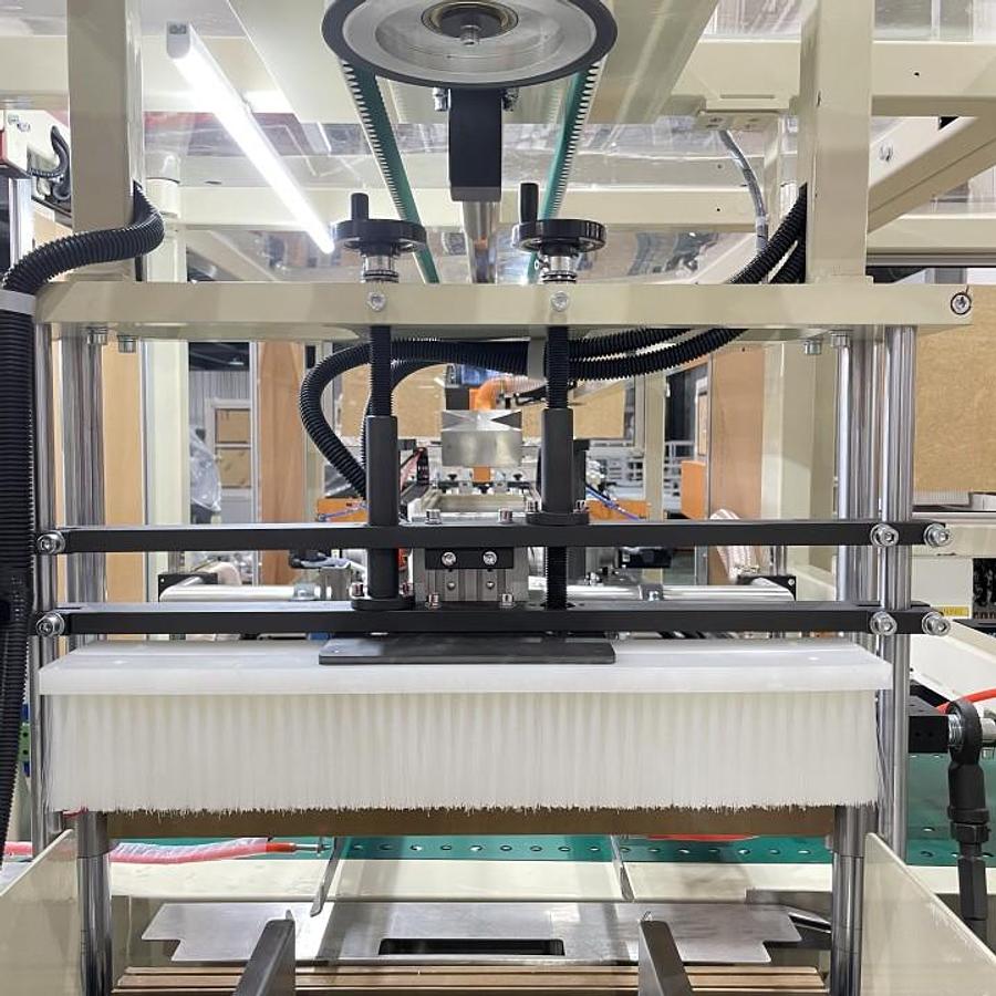 Automatic Multi Rolls Toilet Paper Bundling Packing Machine ZB680F