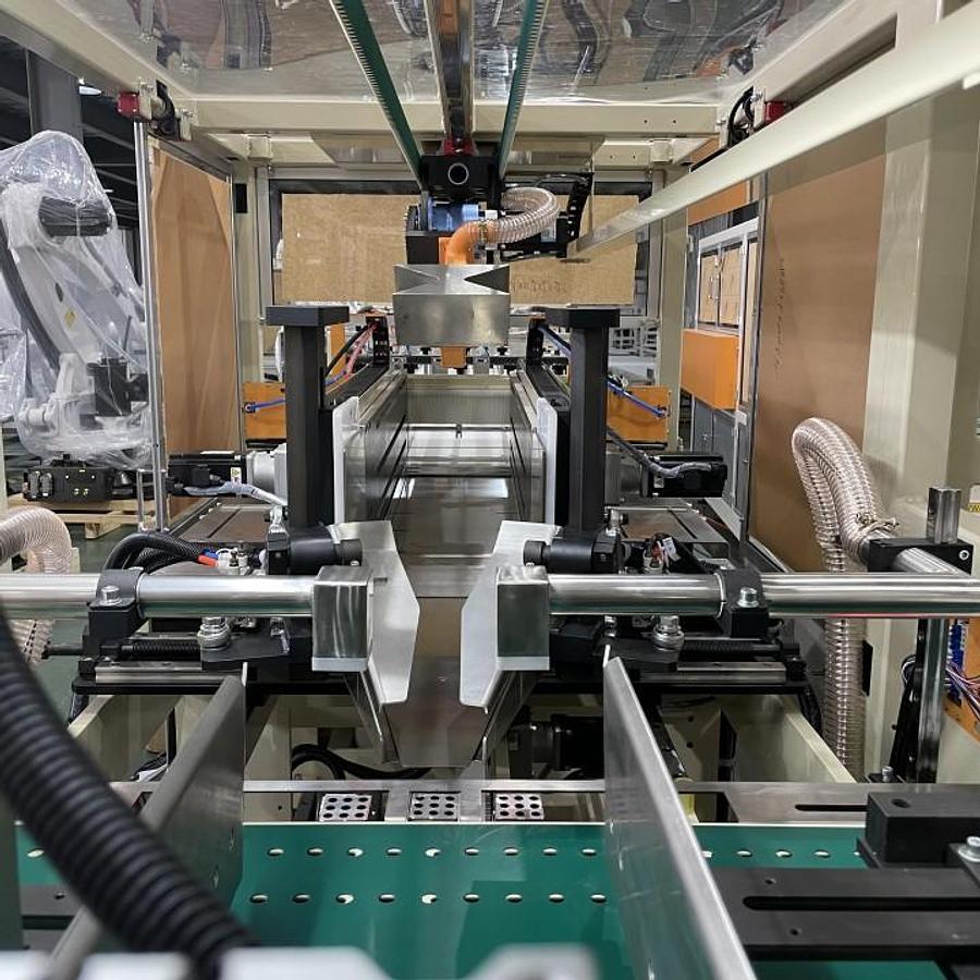 Automatic Multi Rolls Toilet Paper Bundling Packing Machine ZB680F