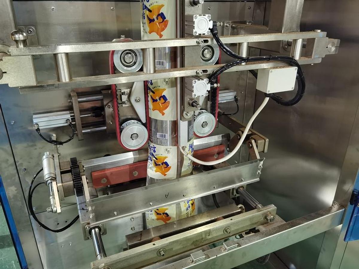 Red date packaging machine